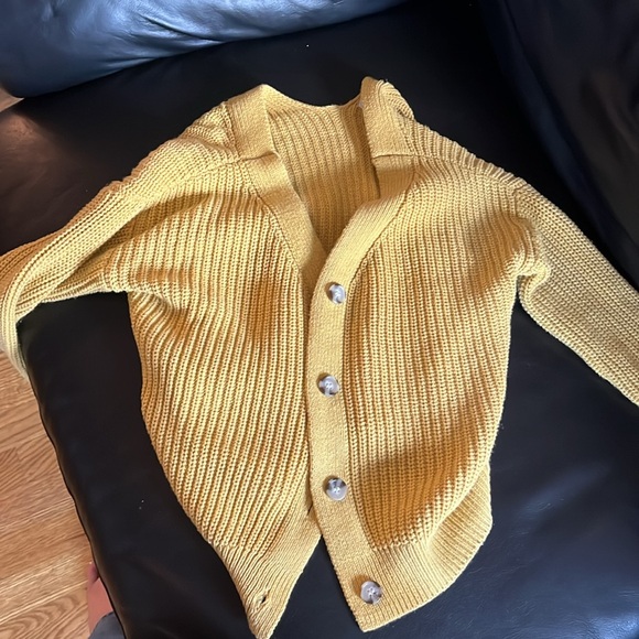 CHLOE & CYRUS
Camille Button Down
Pullover Cardigan - Picture 2 of 3